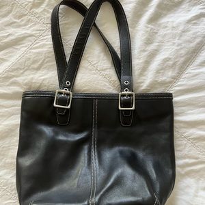 Super adorable black coach purse🥰